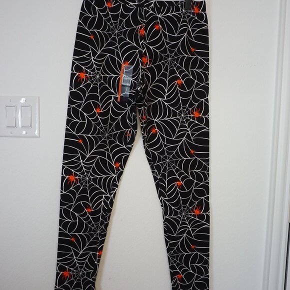 No Boundaries Juniors' Spiderweb Leggings - Picture 11 of 15